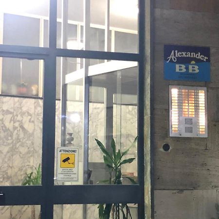 B&B Alexander Наполи Екстериор снимка