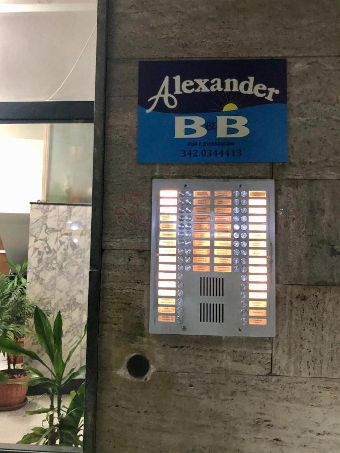 B&B Alexander Наполи Екстериор снимка