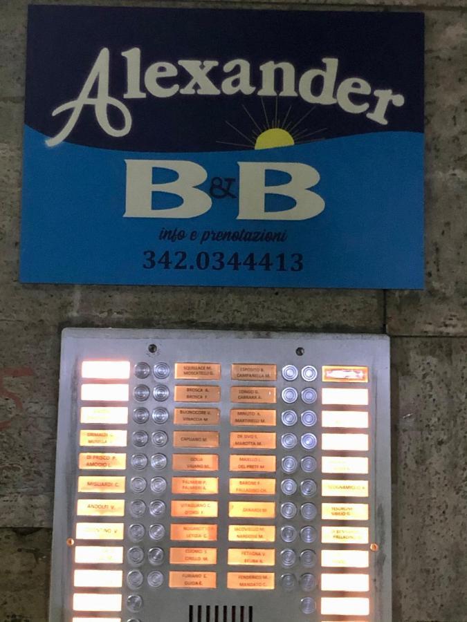 B&B Alexander Наполи Екстериор снимка