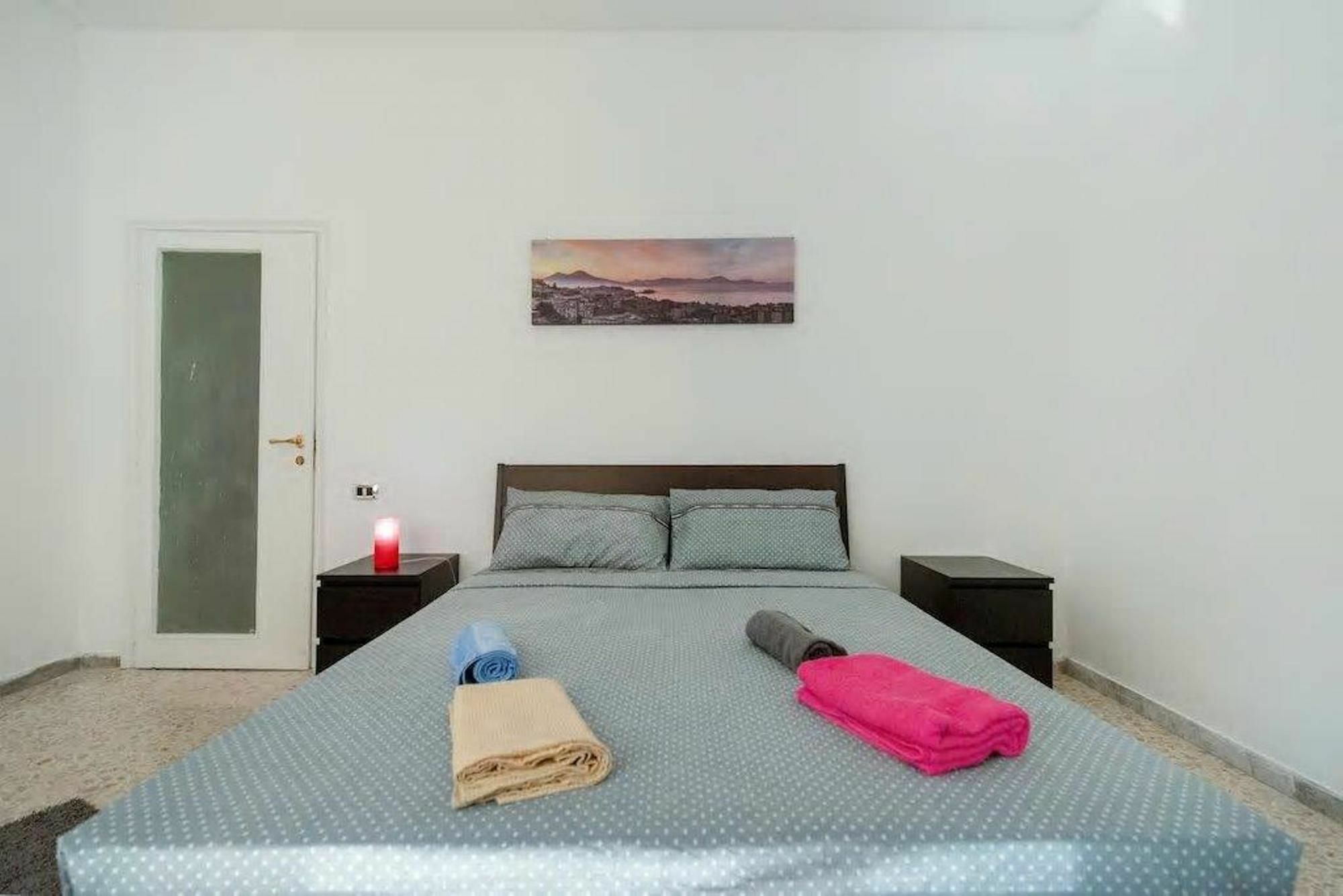 B&B Alexander Наполи Екстериор снимка