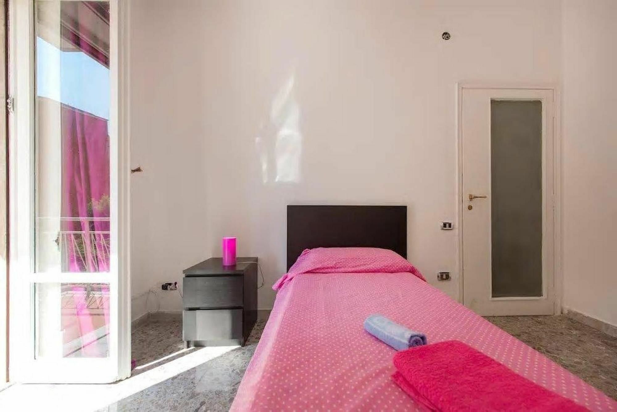 B&B Alexander Наполи Екстериор снимка
