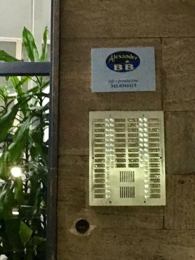 B&B Alexander Наполи Екстериор снимка