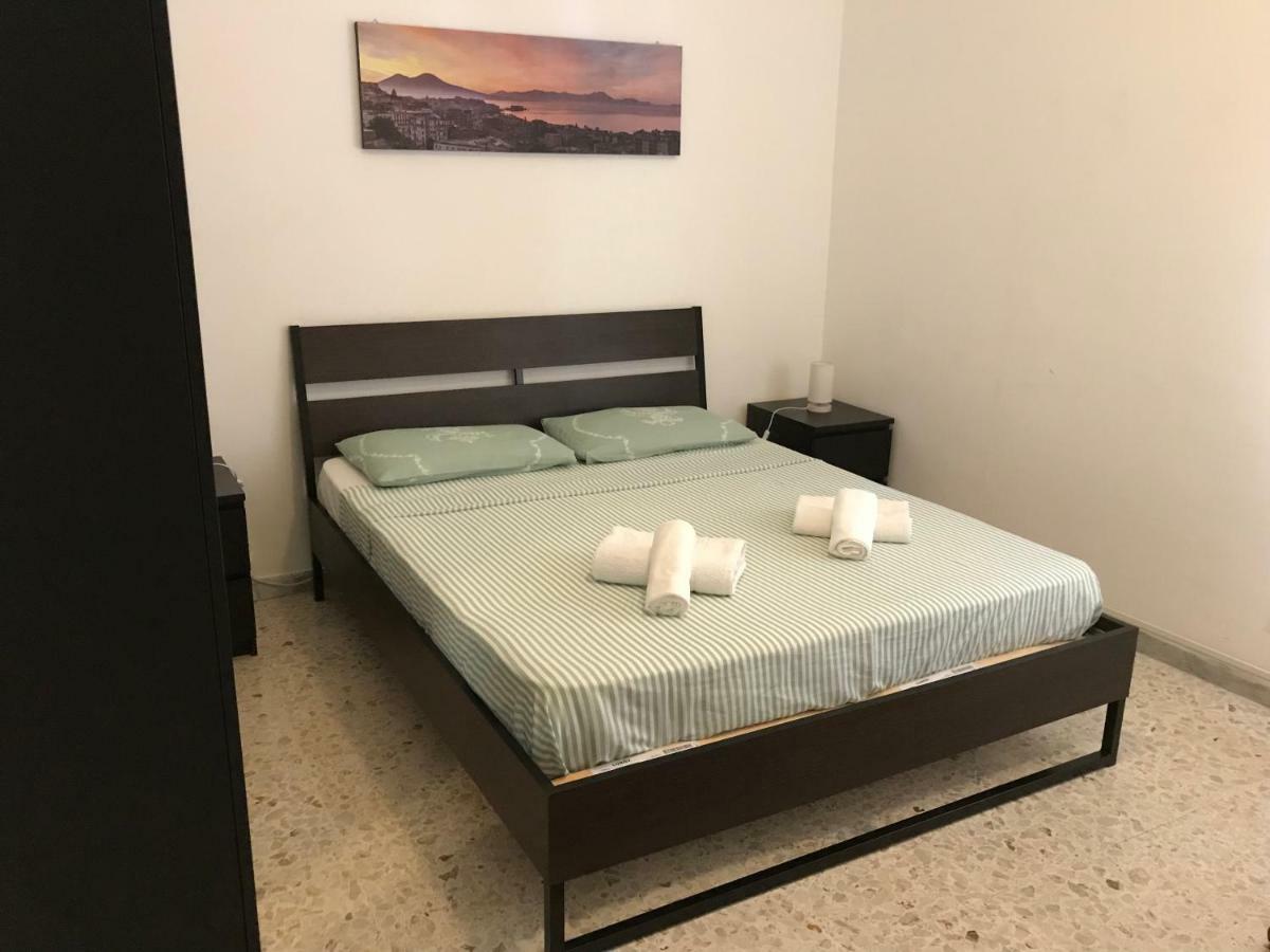 B&B Alexander Наполи Екстериор снимка