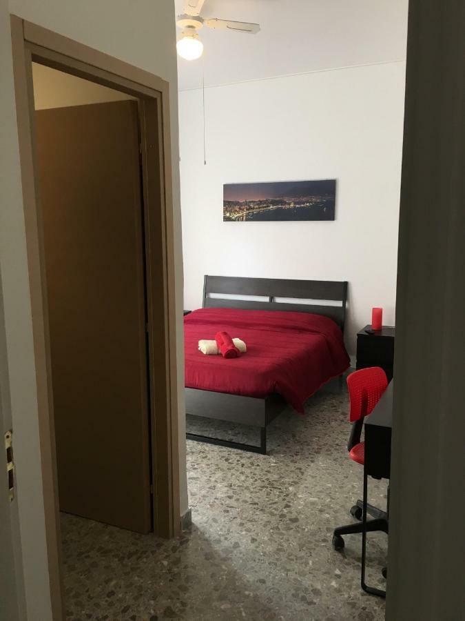 B&B Alexander Наполи Екстериор снимка